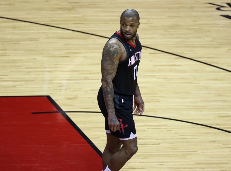 斗牛游戏-塔克:18年西决没保罗我们领先勇士两位数 不可能连输两场啊