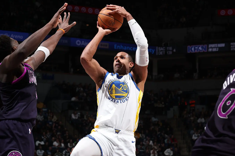 扑克游戏-内线老将的状态也在回暖!勇士的竞争力还会有进一步的提升?