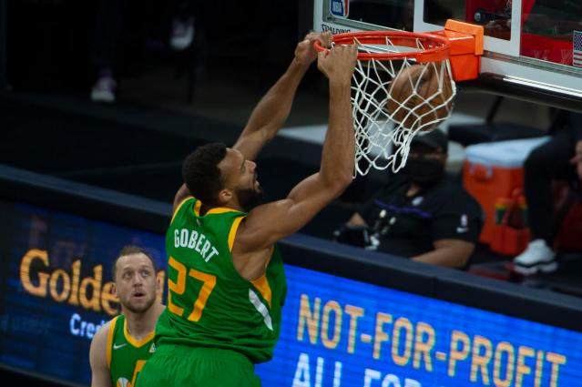 斗牛游戏-爵士加冕常规赛冠军 静待季后赛静待米切尔归来